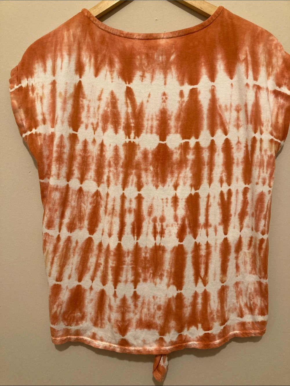 Chaps Women's Orange and White Tie-Dye Button-Front Tie-Knot Top - Picture 5 of 6